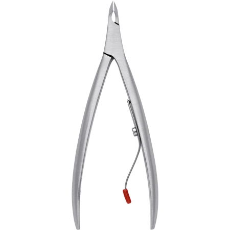 ZWILLING Premium Nagelhautzange aus rostfreiem Edelstahl mit präziser Schneide für exakten Schnitt.