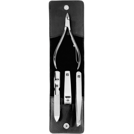 Geöffnetes ZWILLING Classic Set 4tlg. in schwarz mit Druckknopfverschluss mit essentiellen Pflegeinstrumenten aus rostfreiem Edelstahl.