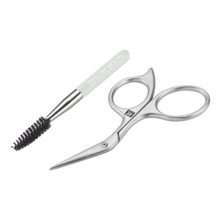 Queransicht einer ZWILLING Premium Augenbrauenschere aus rostfreiem Edelstahl mit abgewinkelter, hauchdünner Schneide  inklusive Augenbrauenbürste.
