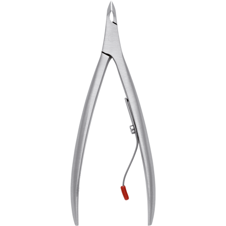 ZWILLING Premium Nagelhautzange aus rostfreiem Edelstahl mit präziser Schneide für exakten Schnitt.