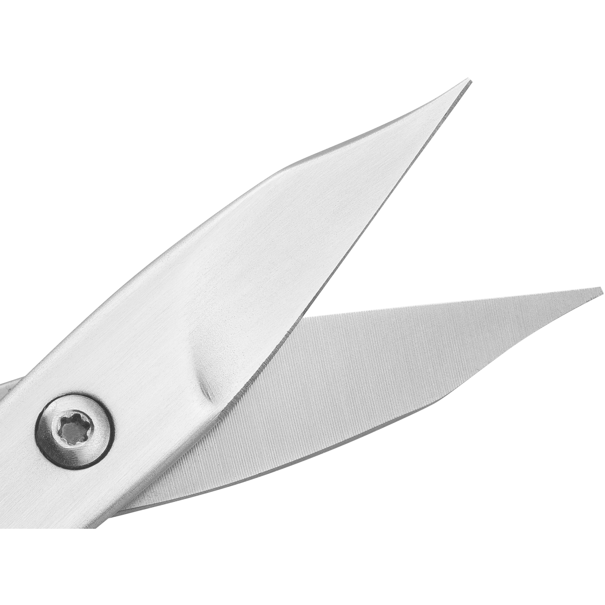 Nahaufnahme der geöffneten Schneide der ZWILLING Premium Nagel- und Nagelhautschere aus rostfreiem Edelstahl mit scharfen, präzisen Klingen.