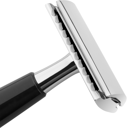Nahaufnahme eines ZWILLING Classic Rasierhobels mit scharfer Klinge aus rostfreiem Edelstahl.
