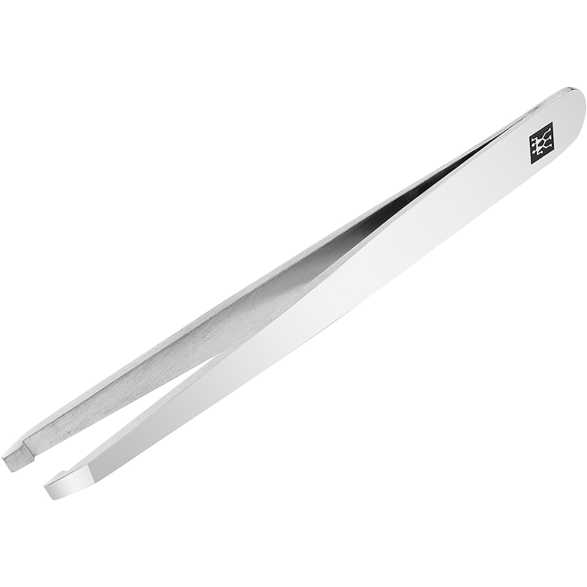 Queransicht der ZWILLING Classic schrägen Pinzette aus rostfreiem Edelstahl mit handgeschliffenen Spitzen.