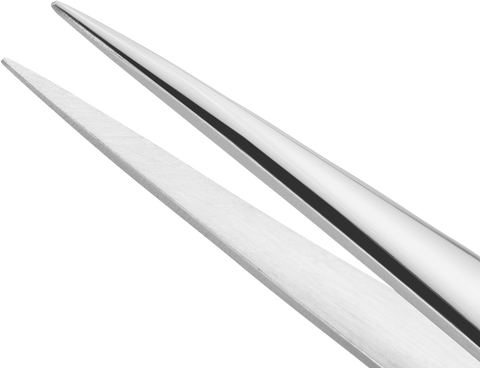 Queransicht der ZWILLING Classic spitze Pinzette aus rostfreiem Edelstahl mit handgeschliffenen, angerauten Spitzen.