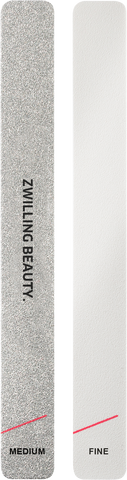 ZWILLING Premium Sandblatt-Nagelfeilen mit grob- und feinkörnigen Feilenflächen zum Kürzen und Formen.