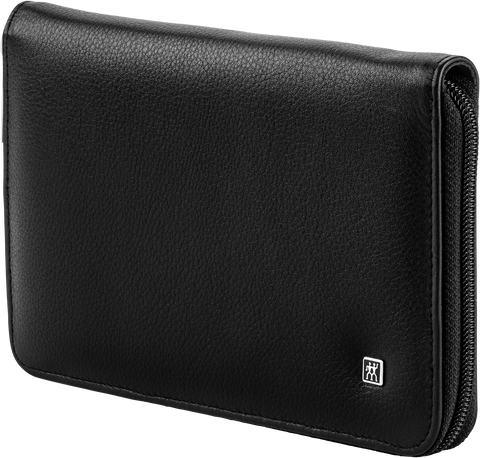 Frontalansicht eines geschlossenen ZWILLING Premium Sets 8tlg. in schwarz mit vollumfänglichen Pflegeinstrumenten aus rostfreiem Edelstahl.