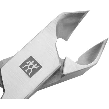 Nahaufnahme der geöffneten Schneide der ZWILLING Premium Nagelzange mit Kopfschneider aus rostfreiem Edelstahl.