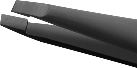 Queransicht der ZWILLING Premium schräge Pinzette in Schwarz mit angerauten, perfekt kalibrierten Spitzen