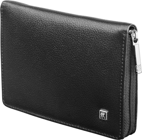 Frontalansicht eines ZWILLING Premium Sets 8tlg. in schwarz mit vollumfänglichen Pflegeinstrumenten aus rostfreiem Edelstahl.