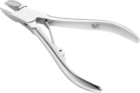 Queransicht einer ZWILLING Classic Nagelzange aus rostfreiem Edelstahl mit besonders scharfen Schneiden.