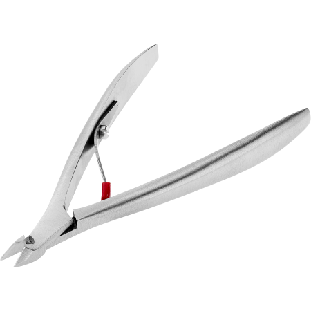 Queransicht einer geöffneten ZWILLING Premium Nagelhautzange aus rostfreiem Edelstahl mit präziser Schneide für exakten Schnitt.