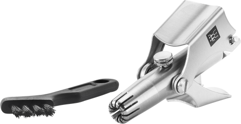 Queransicht eines ZWILLING Premium 
Premium Nasen- und Ohrenhaartrimmers mit innenliegenden, rotierenden Schneiden, Reinigungsbürste links.