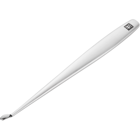 Queransicht der Vorderseite des ZWILLING Premium Nagelhautmessers aus rostfreiem Edelstahl mit V-förmiger Spitze.
