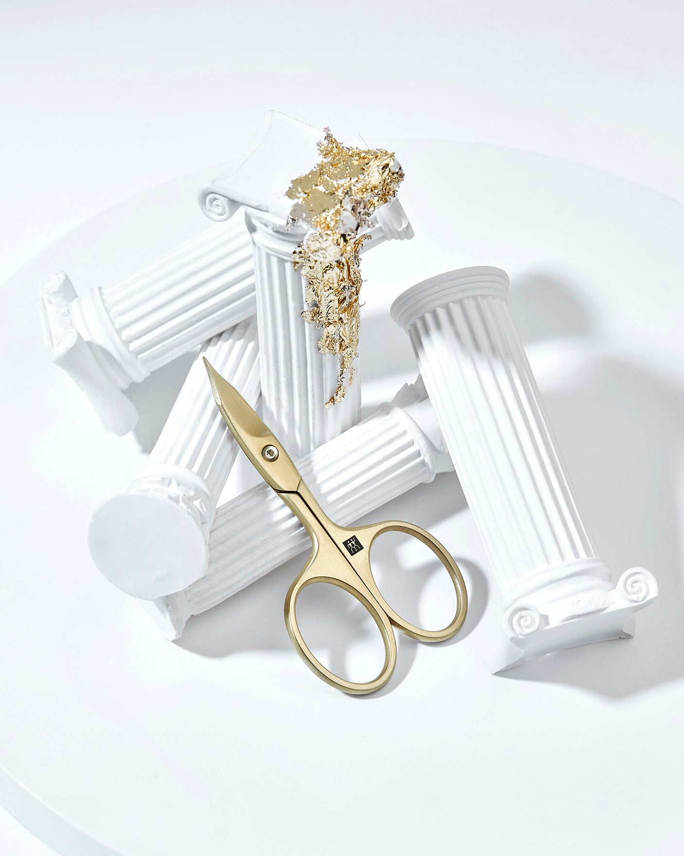 Nagel- und Hautschere, gold mattiert