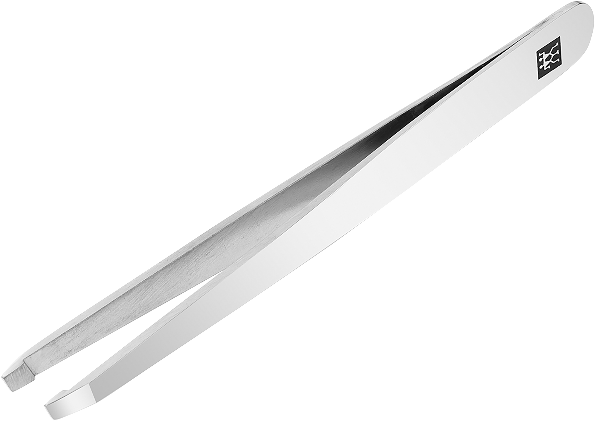 Queransicht der ZWILLING Classic schräge Pinzette aus rostfreiem Edelstahl mit handgeschliffenen Spitzen.