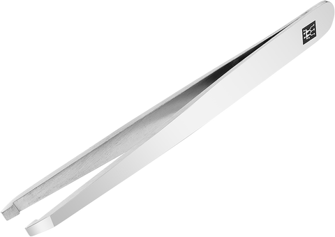 Queransicht der ZWILLING Classic schräge Pinzette aus rostfreiem Edelstahl mit handgeschliffenen Spitzen.